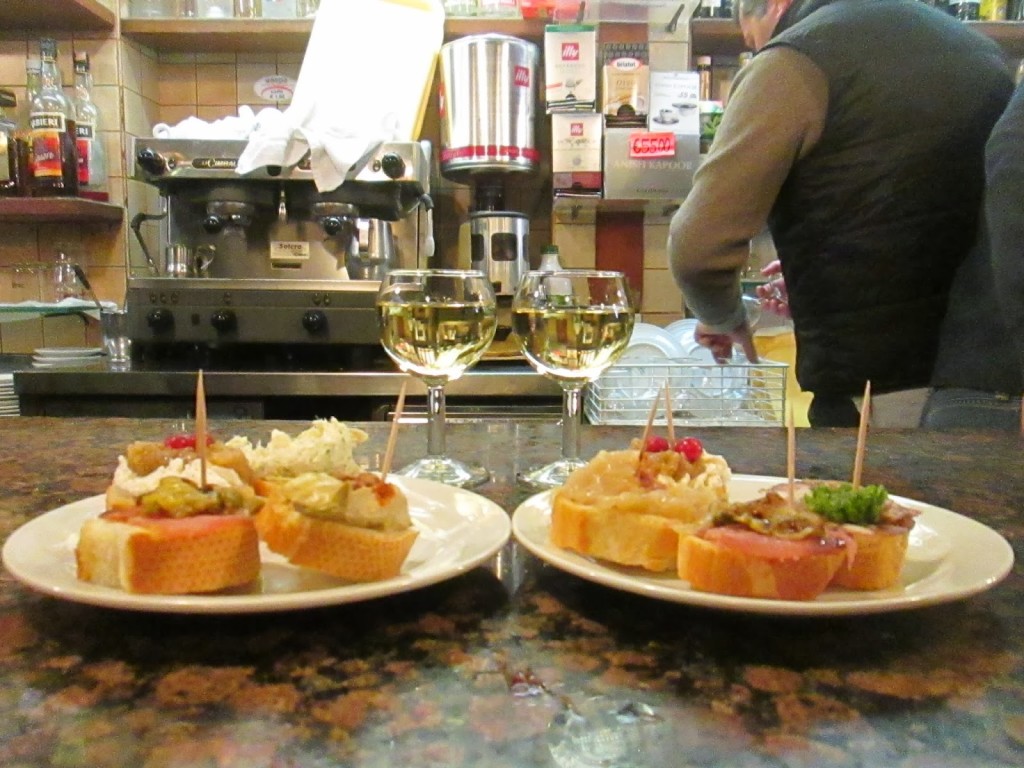 Cantina di vini già Schiavi, Venezia - crostini gamberetti baccala