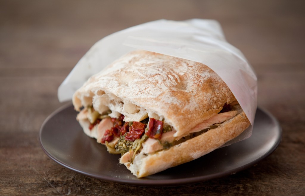 Ino, Firenze - panino filetto tonno, pecorino alle erbe, pomodori secchi